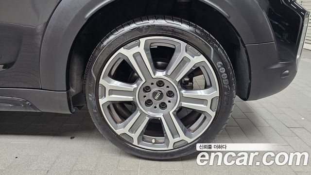 MINI Купер С. Земляк 2023