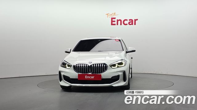 BMW 1 серия (F40) 2022