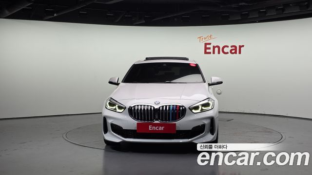 BMW 1 серия (F40) 2023