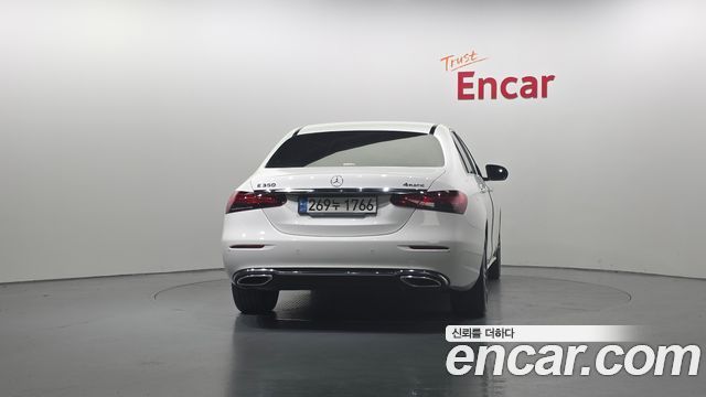 Mercedes-Benz Е-Класс W213 2022