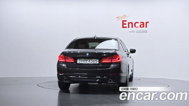 BMW 5 серия (G30) 2020