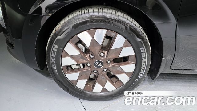 Hyundai Стария 2023