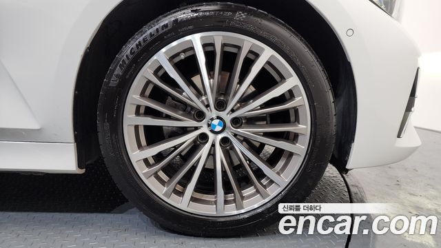 BMW 3 серия (G20) 2022