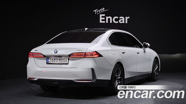 BMW 5 серия (G60) 2024