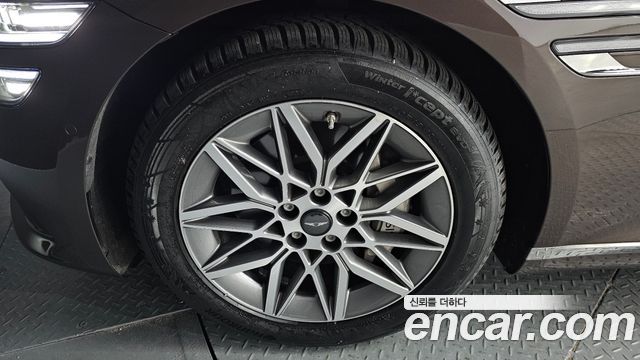 Genesis G80 (РГ3) 2025