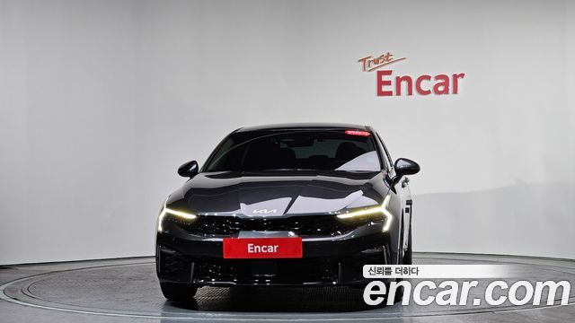 Kia Новый гибрид K5 третьего поколения 2024