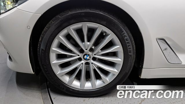 BMW 5 серия (G30) 2020