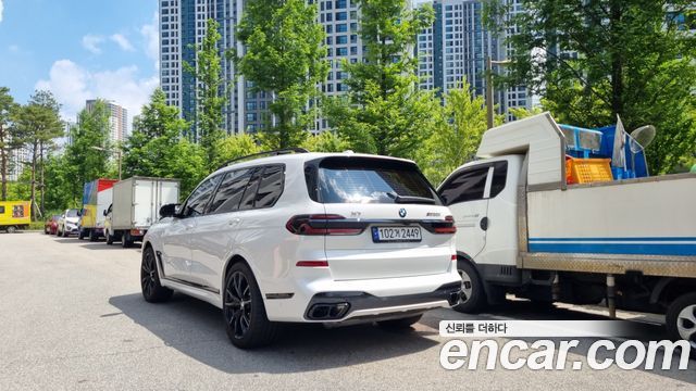 BMW Х7 (G07) 2024