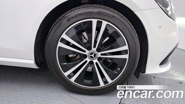 Mercedes-Benz Е-Класс W213 2022