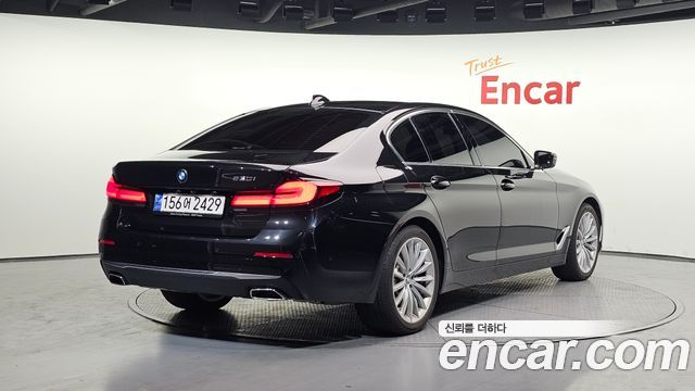 BMW 5 серия (G30) 2023