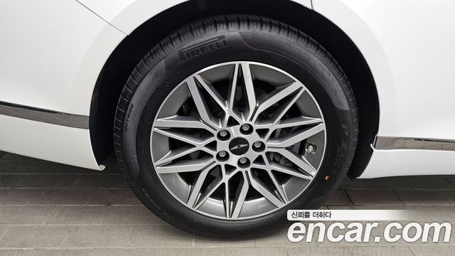 Genesis G80 (РГ3) 2025