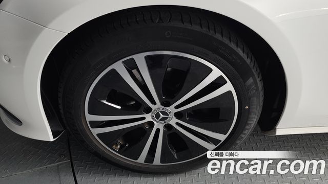 Mercedes-Benz Е-Класс W213 2021