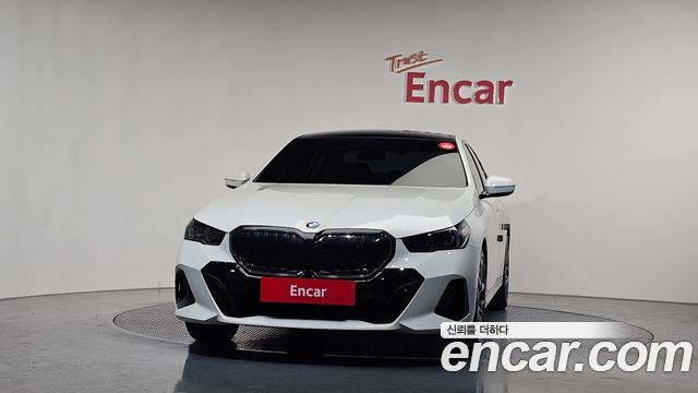 BMW 5 серия (G60) 2024