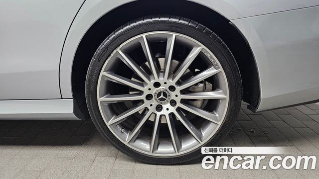 Mercedes-Benz Е-Класс W213 2022