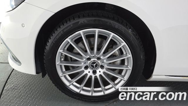 Mercedes-Benz Е-Класс W213 2022