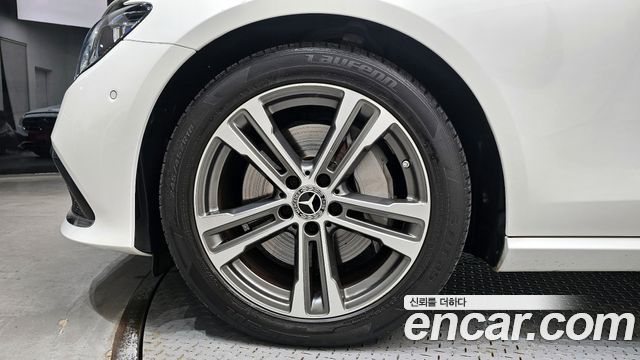 Mercedes-Benz Е-Класс W213 2022