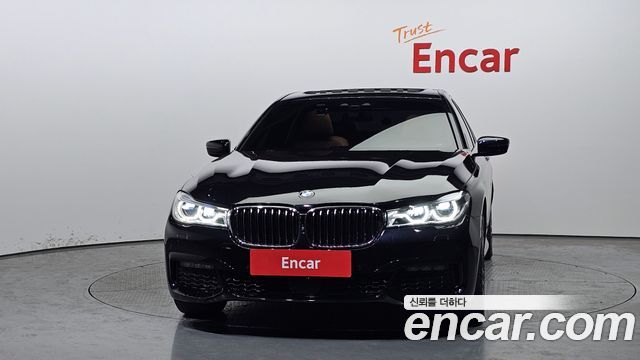 BMW 7 серия (G11) 2017