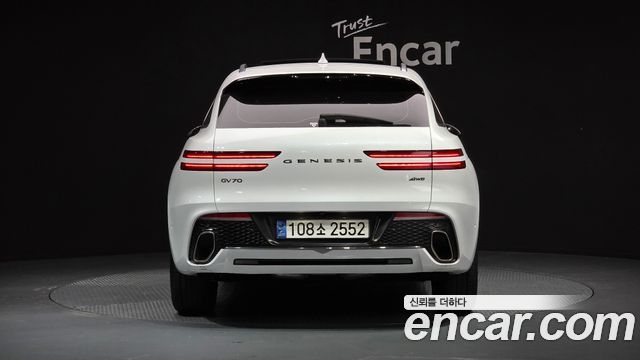 Genesis ГВ70 2022