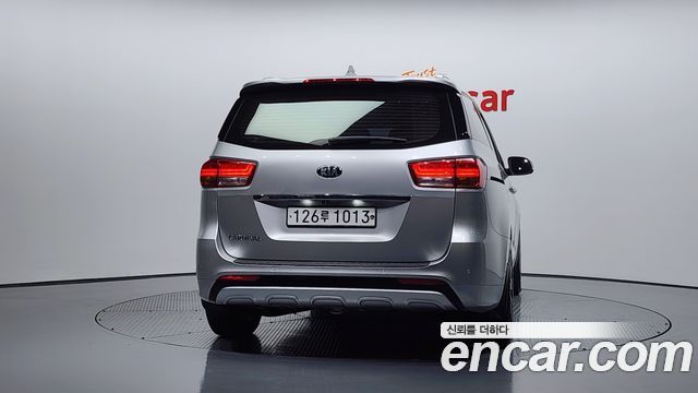 Kia Совершенно новый карнавал 2016