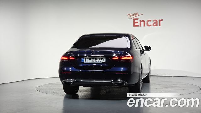 Mercedes-Benz Е-Класс W213 2023