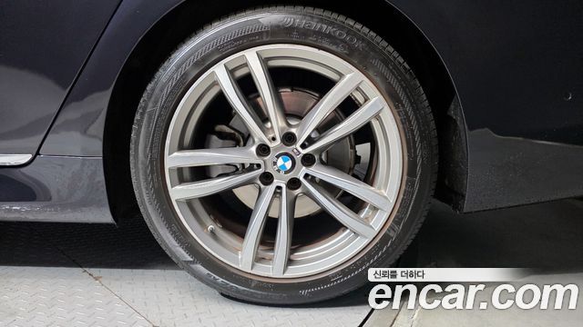 BMW 7 серия (G11) 2017