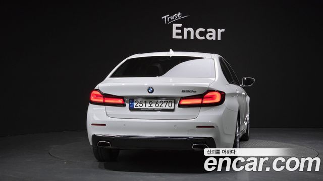 BMW 5 серия (G30) 2021