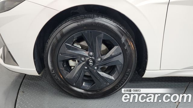 Hyundai Аванте Гибрид (CN7) 2023