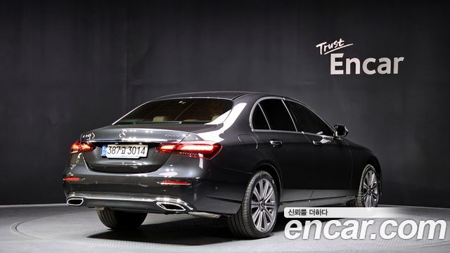 Mercedes-Benz Е-Класс W213 2023