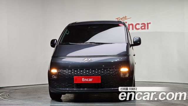 Hyundai Стария 2023