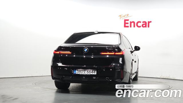 BMW 7 серия (G70) 2025