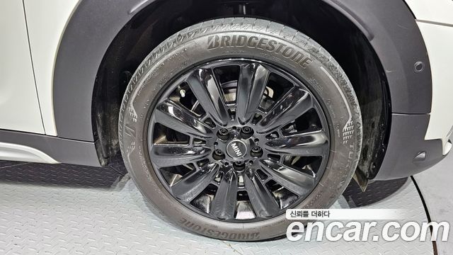 MINI Купер земляк 2024