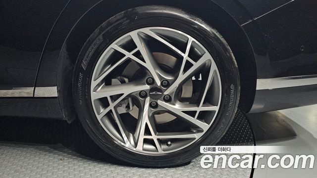 Genesis G90 (РС4) 2023