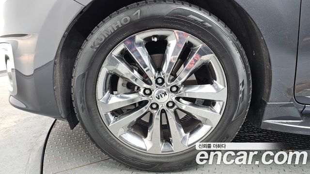 Kia Совершенно новый карнавал 2018